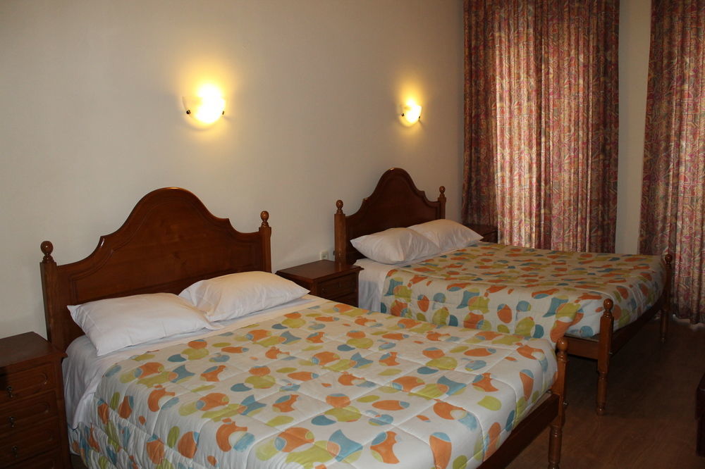 Guest House Henrique VIII OOporto Exteriör bild